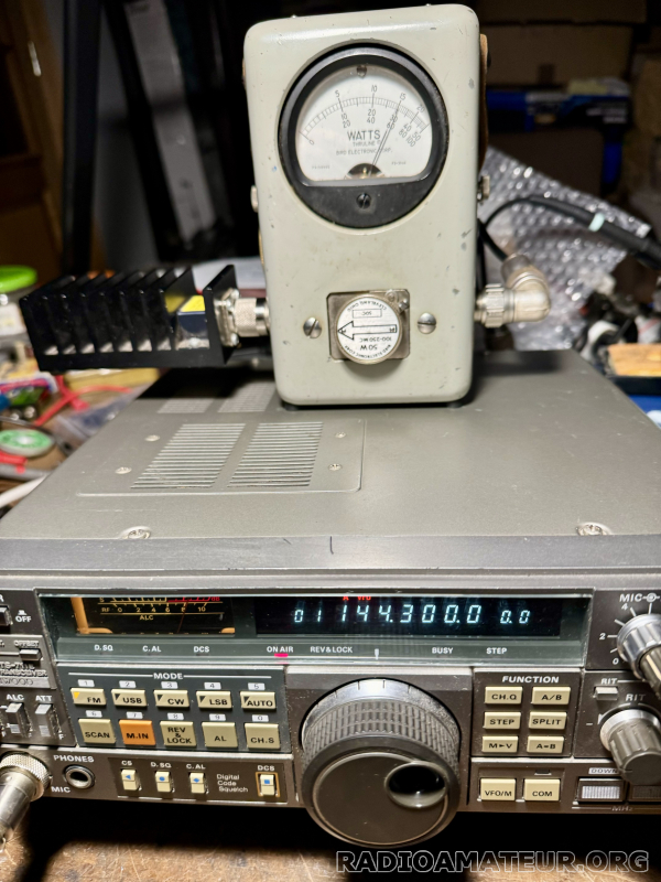 Photo 2 - Annonce radioamateur 407563 - TRCV VHF multi modes TS-711E Kenwood