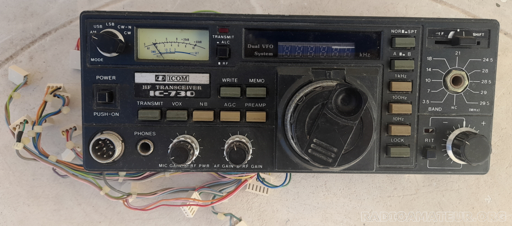 Photo 1 - Annonce radioamateur 407432 - ICOM SAV pour IC-730 - Face avant complète