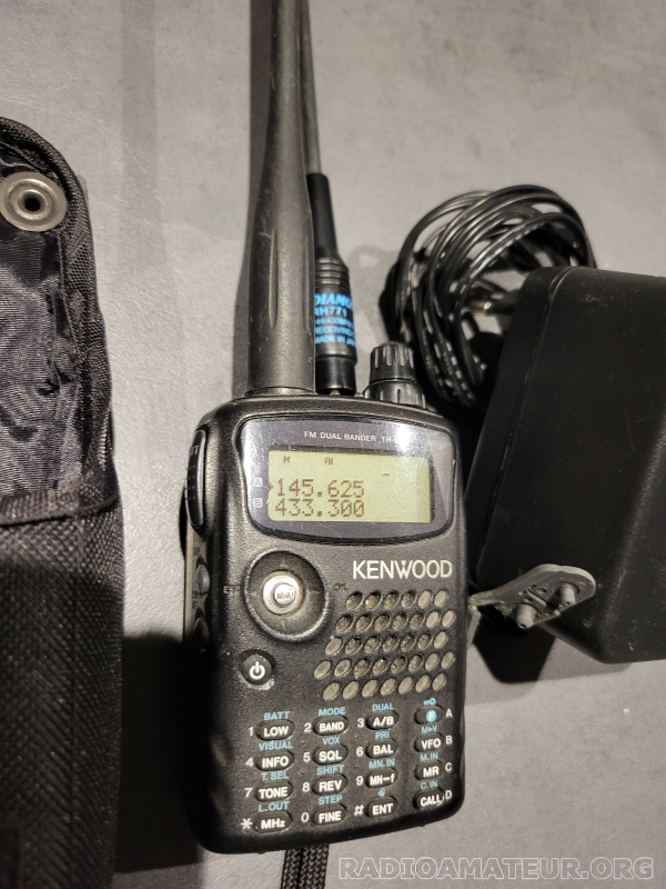 Photo 1 - Annonce radioamateur 427839 - Portatif kenwood thf7e